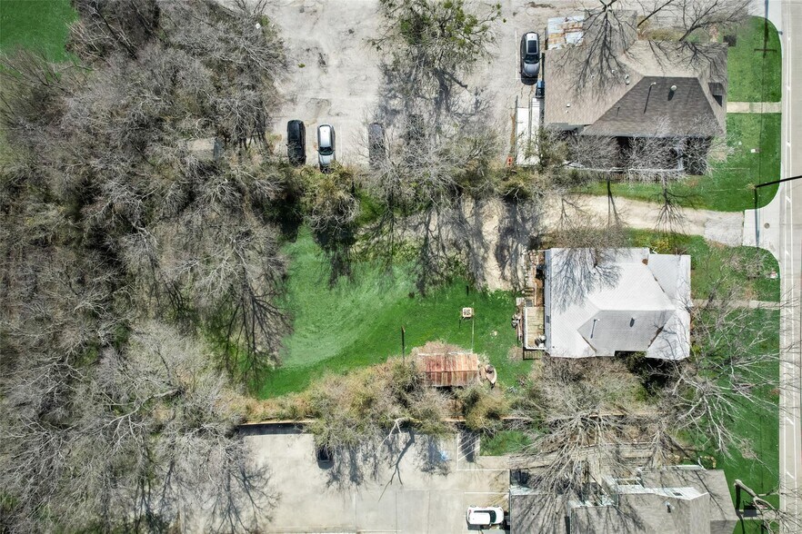 More Photos Of 504 N Goliad St, Rockwall General Retail For Sale