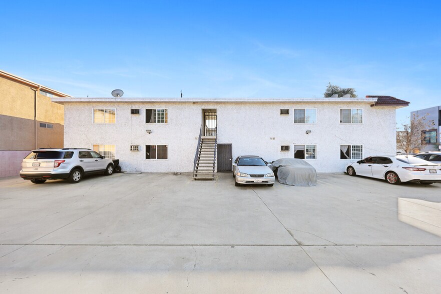 More Photos Of 15865 Vanowen St, Van Nuys Apartments For Sale