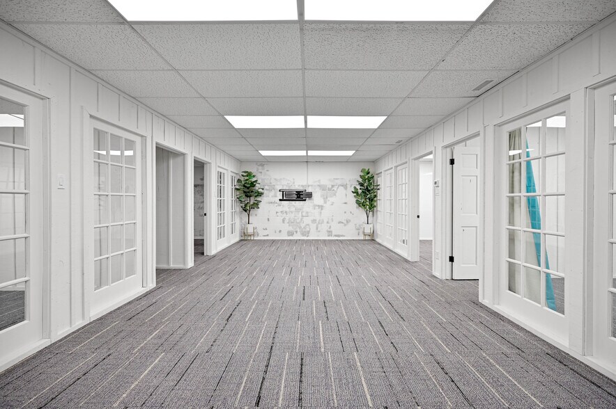 More Photos Of 504 Jose St, Santa Fe General Retail For Lease