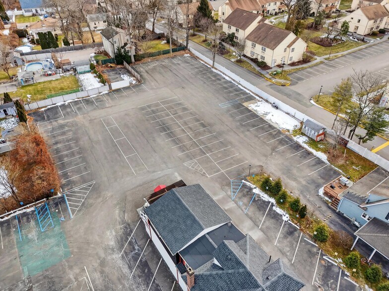 More Photos Of 2002 E Main St, Mohegan Lake Multifamily For Sale
