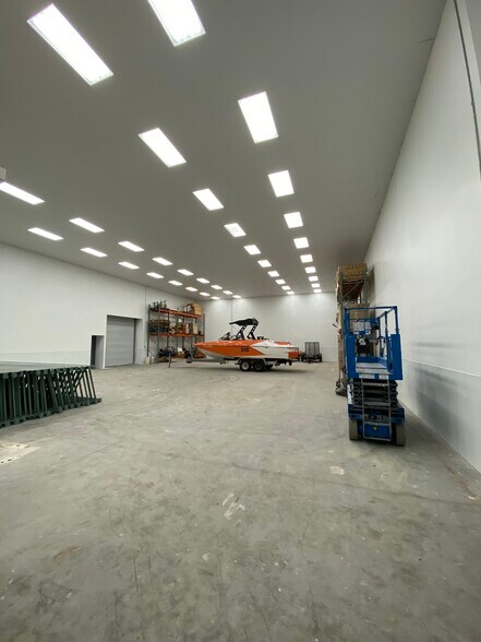 More Photos Of 7465 Commercial Cir, Fort Pierce Warehouse For Sale