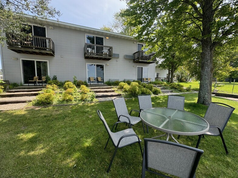More Photos Of 214 S Main St, Lake City Hotel For Sale