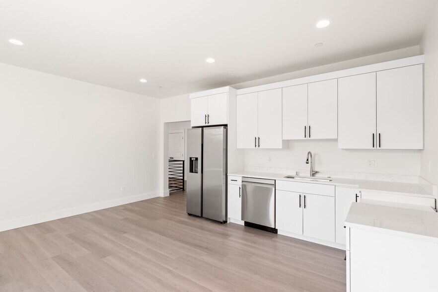 More Photos Of 1801 SE Brookwood Ave, Hillsboro Specialty For Sale