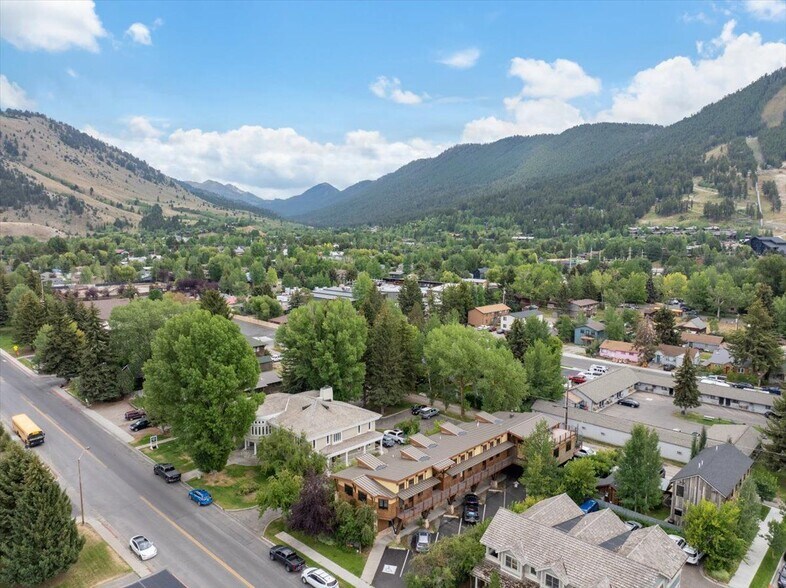 More Photos Of 320 E Broadway Ave, Jackson Office Residential For Sale