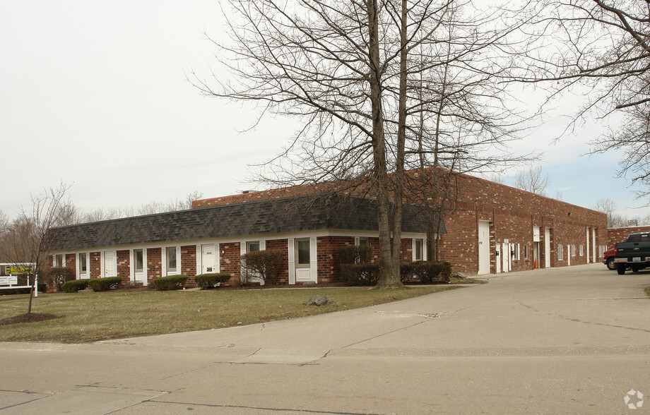 Primary Photo Of 20102 Progress Dr, Strongsville Warehouse For Lease