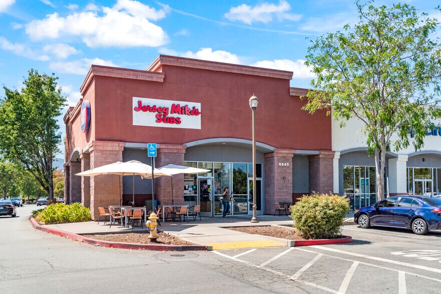 More Photos Of 6845-6855 Camino Arroyo dr, Gilroy General Retail For Lease