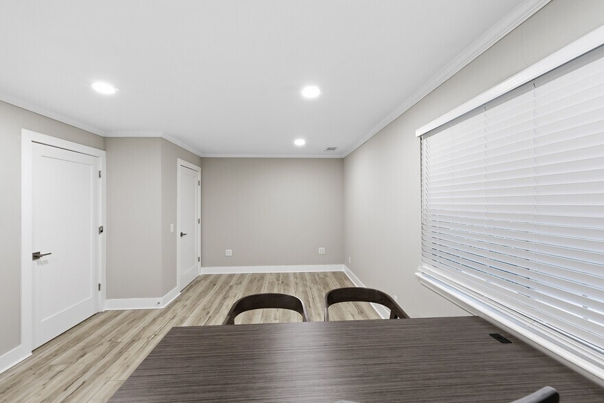 More Photos Of 4651 Roswell Rd NE, Atlanta Medical For Lease