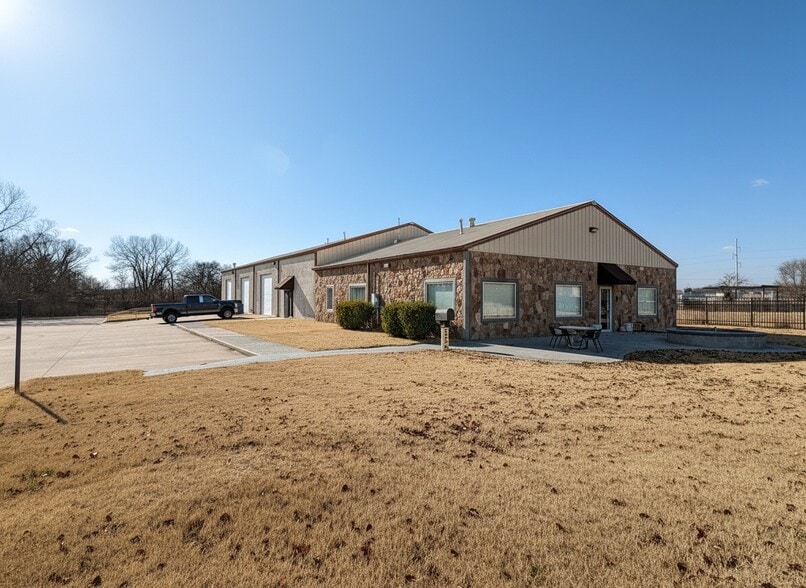 More Photos Of 1116 S 129th East Ave, Tulsa Warehouse For Sale