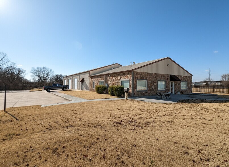More Photos Of 1116 S 129th East Ave, Tulsa Warehouse For Sale