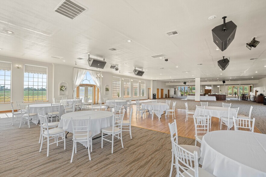 More Photos Of 796 W Evan Hewes, El Centro Restaurant For Sale