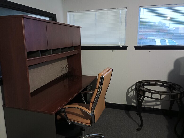 More Photos Of 7707 Waco Ave, Baton Rouge Coworking Space