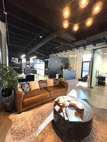 More Photos Of 301 E Virginia St, McKinney Storefront Retail Office For Lease