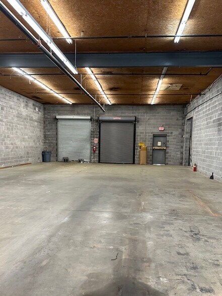 More Photos Of 131 S Varnell Rd, Tunnel Hill Distribution For Sale