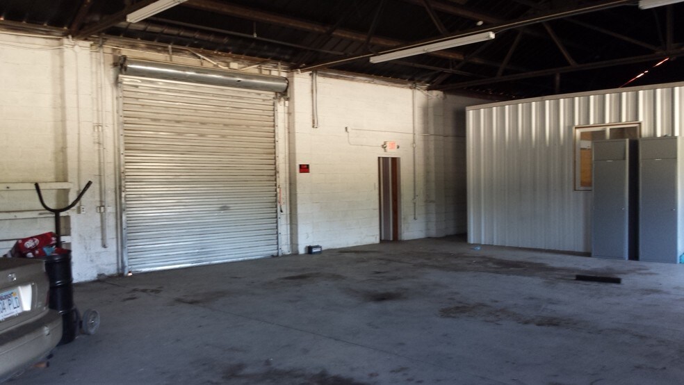 More Photos Of 2507 W 7th St, Texarkana Truck Terminal For Sale