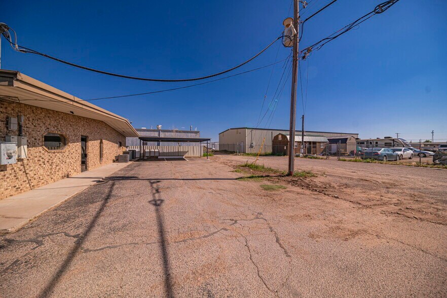 More Photos Of 1410 Rankin Hwy, Midland Office For Sale