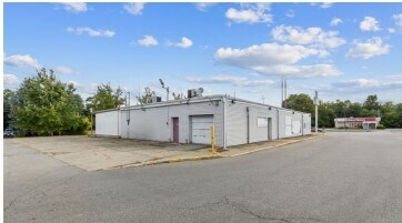 More Photos Of 1402 N Eaton St, Albion Freestanding For Sale