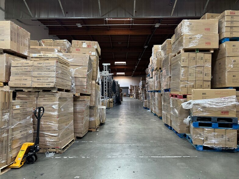 More Photos Of 1979-1999 Davis St, San Leandro Distribution For Lease