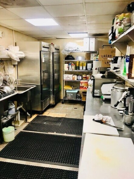 More Photos Of 3405-3423 M St NW, Washington Storefront Retail Residential For Lease