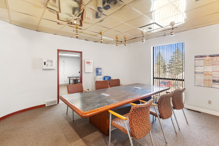 More Photos Of 4341 S Westnedge Ave, Kalamazoo Office For Lease