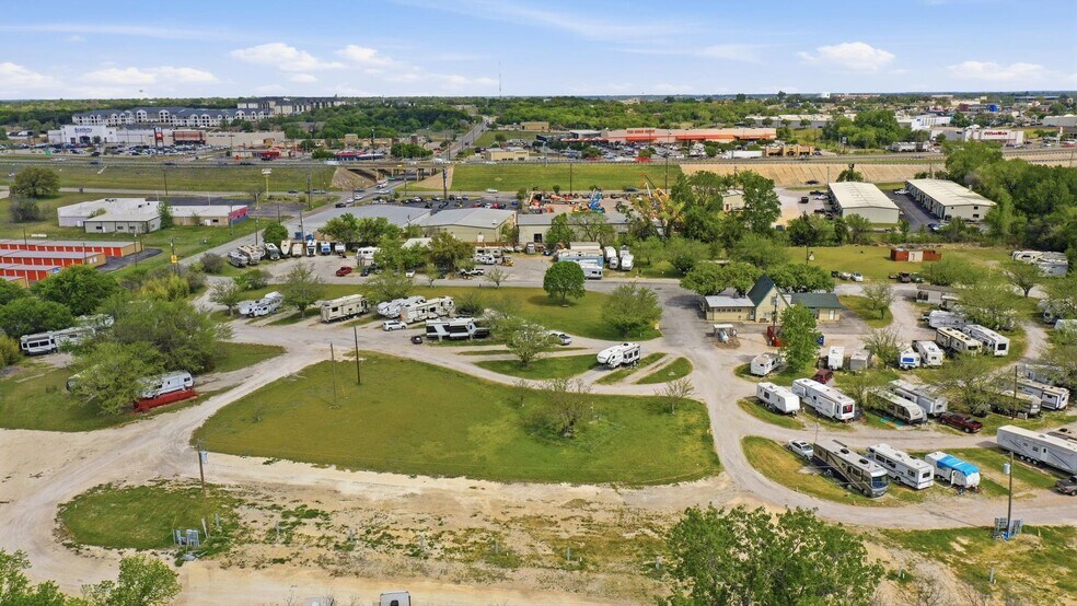 More Photos Of 2205 Tin Top Rd, Weatherford Trailer Camper Park For Sale