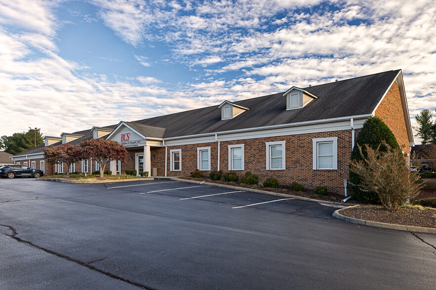 Primary Photo Of 801-B Sunset Drive, Johnson City Medical For Lease