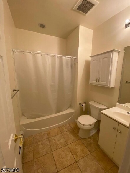 More Photos Of 207 Diamond Bridge Ave, Hawthorne General Retail For Sale