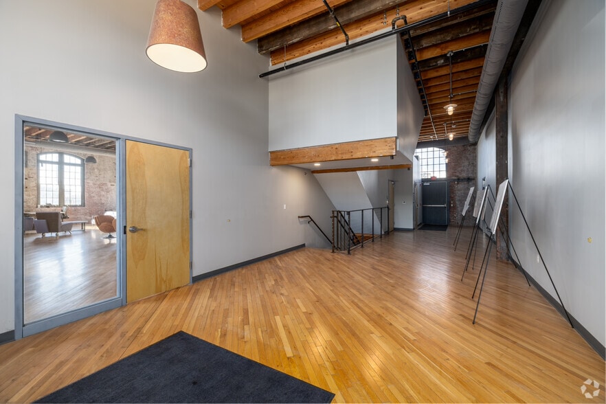 More Photos Of 21 Clark St, Trenton Unknown For Lease