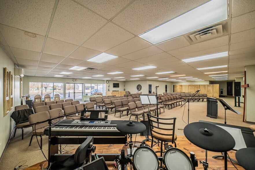 More Photos Of 3530 Park Plaza Rd, Paducah Flex For Lease