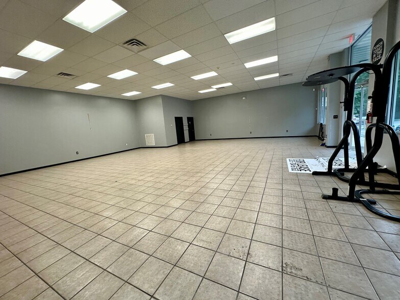 More Photos Of 524 Wolcott Rd, Wolcott Storefront Retail Office For Lease