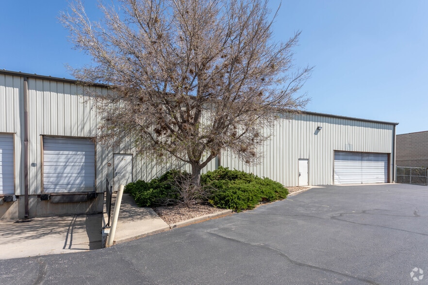 More Photos Of 5720 Holly St, Commerce City Manufacturing For Lease