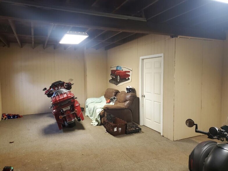 More Photos Of 5405 US Highway 78, Bremen Auto Salvage Facility For Sale