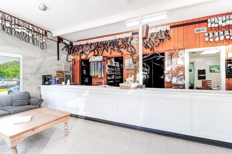 More Photos Of 3188 River Rd, Johns Island Specialty For Sale