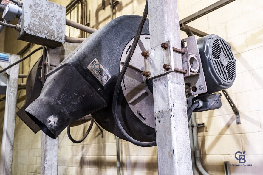 More Photos Of 3311 N Belt Hwy, Saint Joseph Carwash For Sale