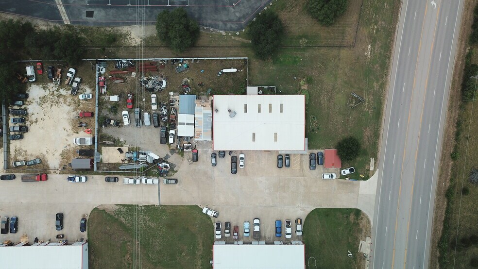 More Photos Of 939 N Highway 183, Liberty Hill Warehouse For Sale