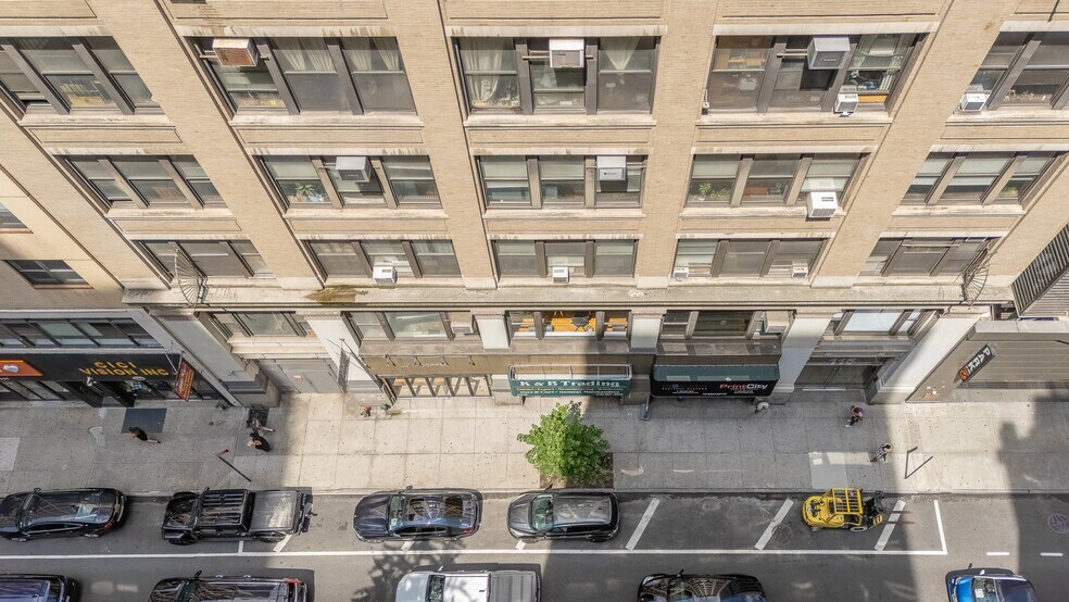 More Photos Of 115 W 29th St, New York Loft Creative Space For Sale