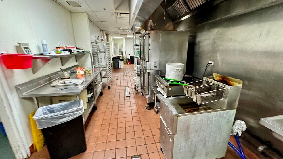 More Photos Of 3333 Hwy 10 E, Moorhead Restaurant For Sale