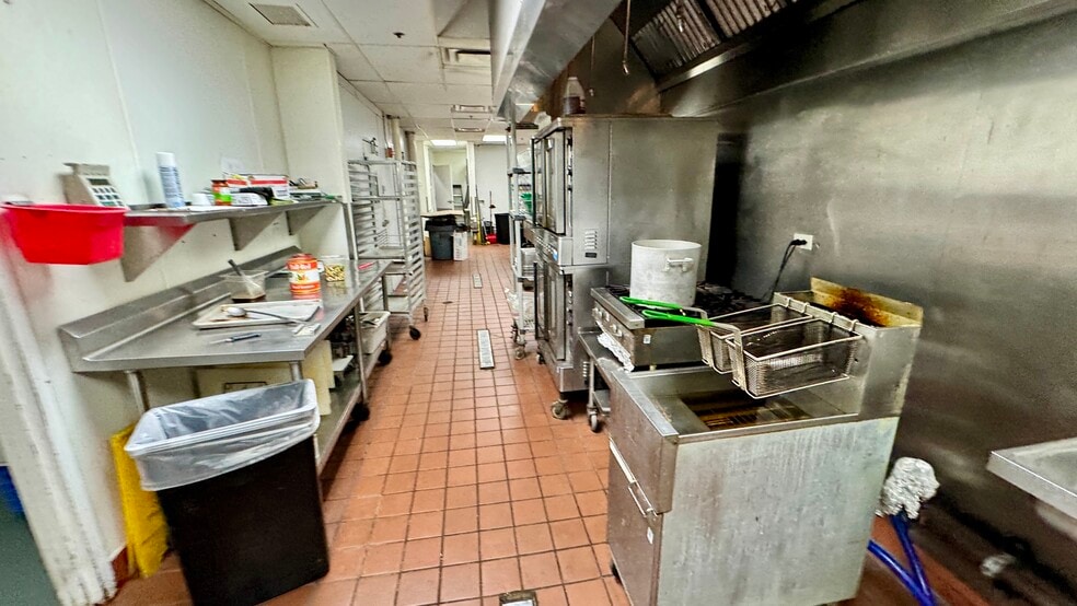 More Photos Of 3333 Hwy 10 E, Moorhead Restaurant For Sale