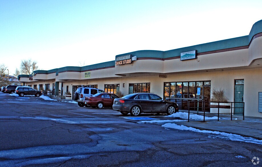 More Photos Of 3355 S Yarrow St, Lakewood Storefront For Lease