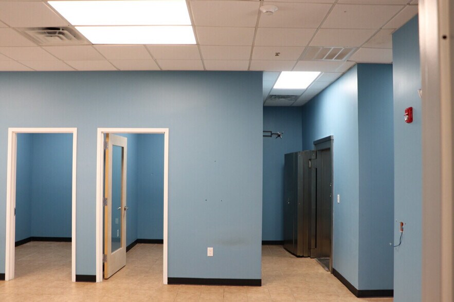 More Photos Of 24 Main St, Toms River Bank For Lease