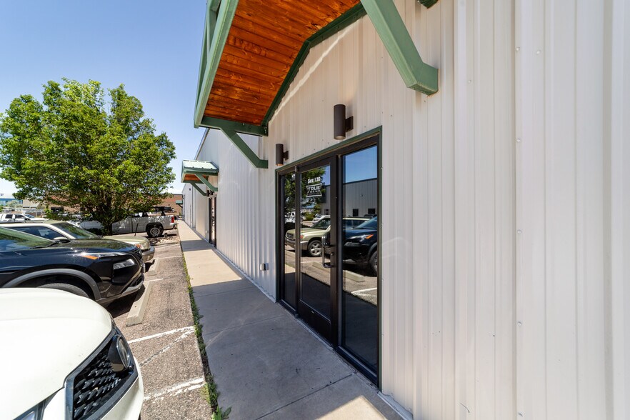 More Photos Of 5739 Observation Ct, Colorado Springs Warehouse For Lease