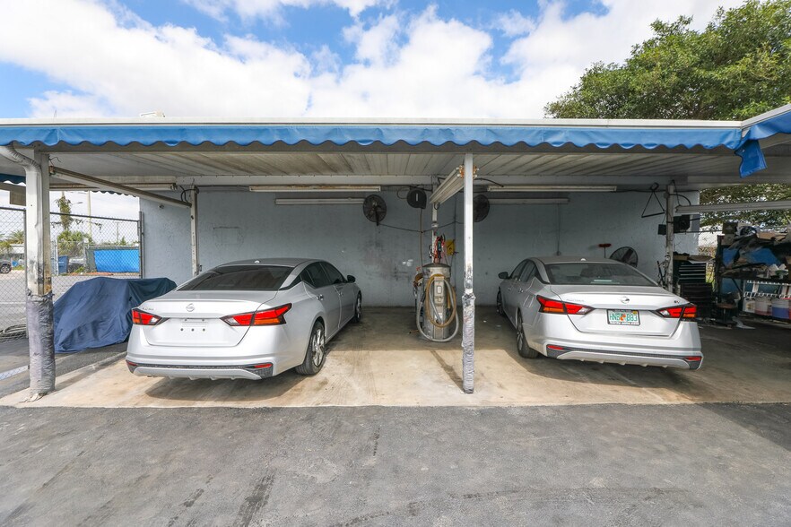More Photos Of 2409 SW 59th Ter, West Park Auto Dealership For Sale
