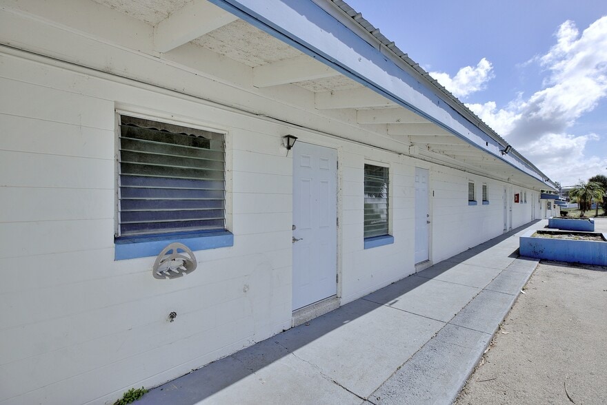 More Photos Of 517 Us-27, Lake Placid Assisted Living For Sale