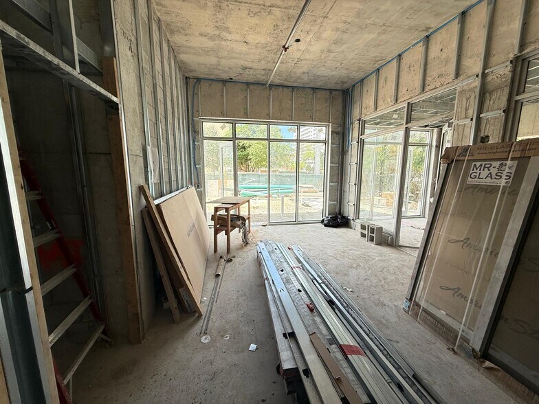 More Photos Of 650 SW 1st St, Miami Apartments For Lease