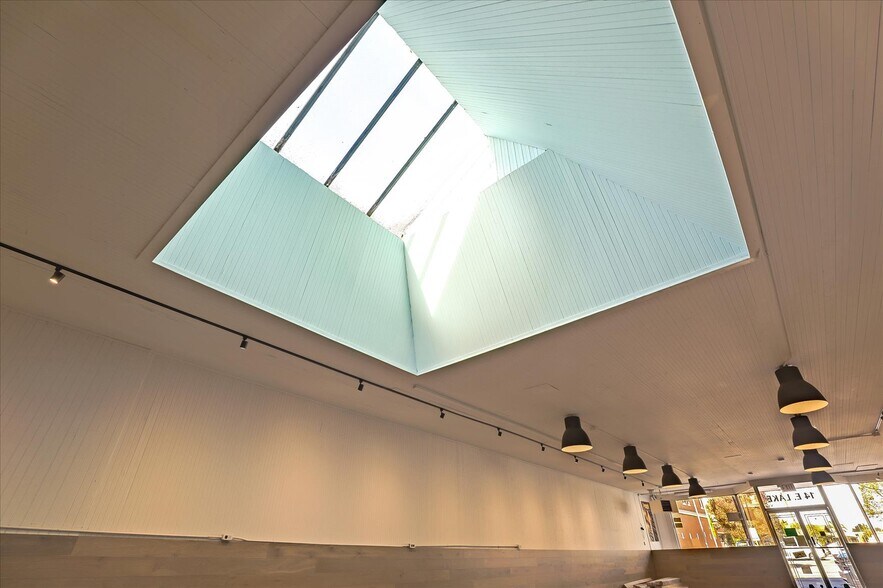 More Photos Of 14 E Lake Ave, Watsonville Storefront For Sale