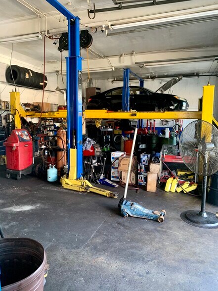 More Photos Of 1808 Woodbridge Ave, Edison Service Station For Sale