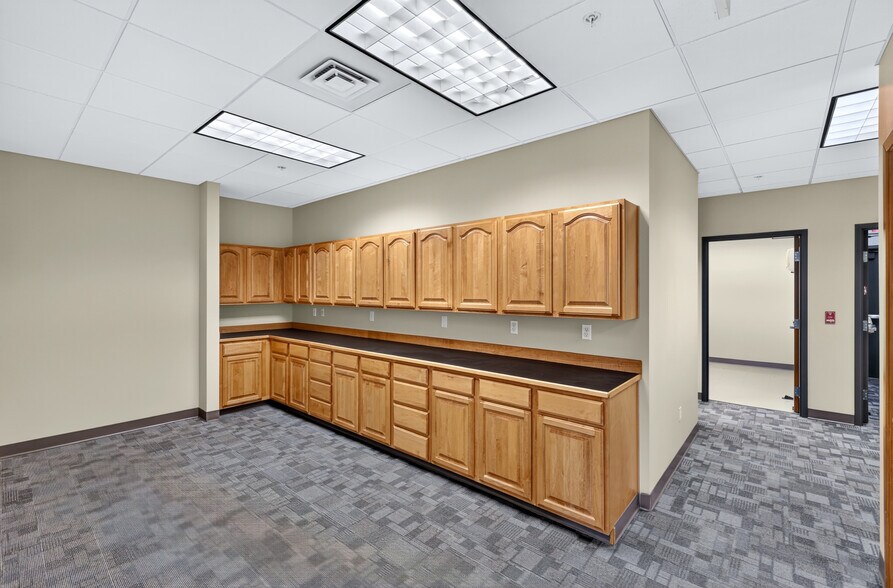 More Photos Of 2208 N Swing Ln, Liberty Lake Medical For Lease