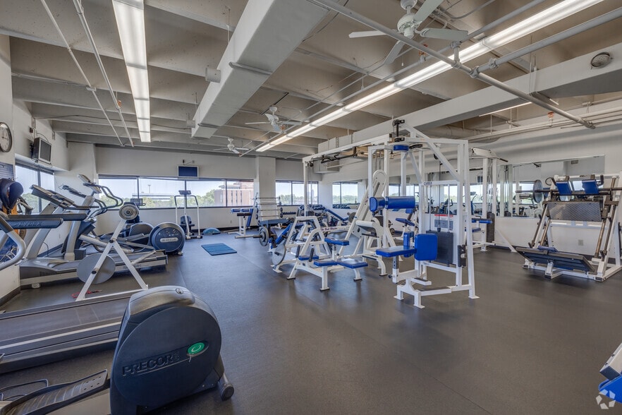 More Photos Of 5314 S Yale Ave, Tulsa Office For Lease