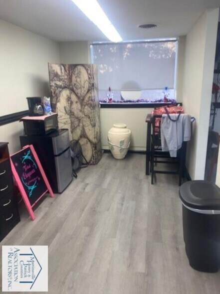 More Photos Of 20 E Main St, Martinsville Office For Sale