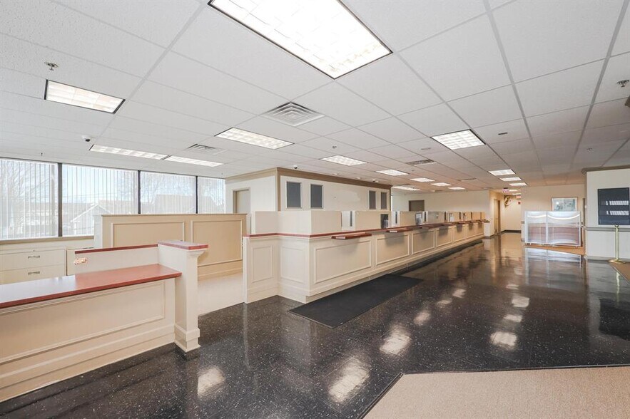 More Photos Of 30 Temple St, Nashua Office For Lease