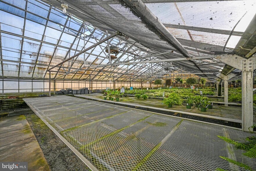 More Photos Of 501 W Washington Ave, Myerstown General Retail For Sale